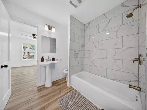 Bath - 1056 S Jefferson Ave, Springfield, MO 65807 photo 1 of 2