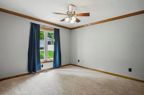 Bedroom - 1915 E Canterbury St, Springfield, MO 65804 photo 2 of 4