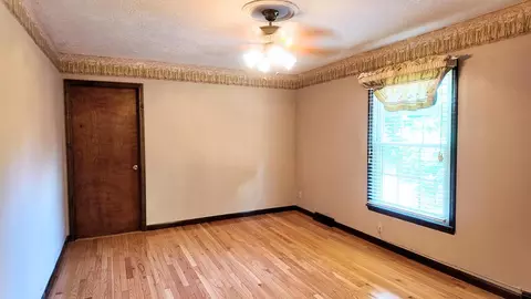 Bedroom - 1502 E Sycamore St, Ozark, MO 65721 photo 1 of 7