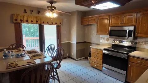 Kitchen - 1502 E Sycamore St, Ozark, MO 65721 photo 4 of 7