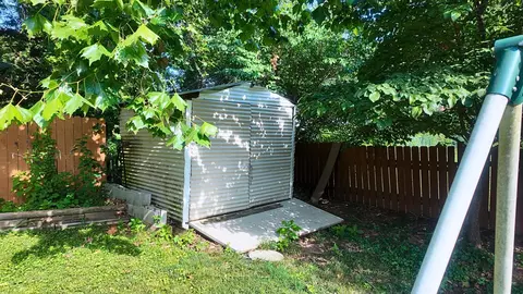 Exterior - 1502 E Sycamore St, Ozark, MO 65721 photo 8 of 12