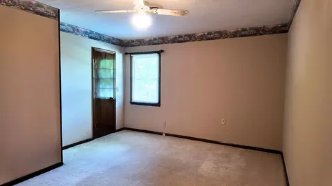Bedroom - 1502 E Sycamore St, Ozark, MO 65721 photo 4 of 7