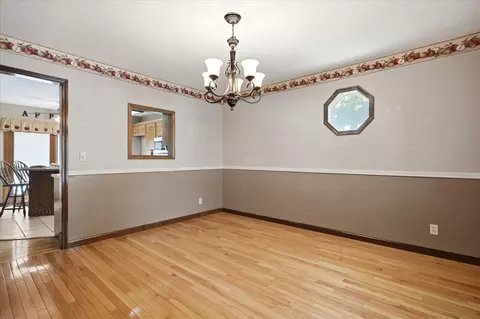 Dining - 1502 E Sycamore St, Ozark, MO 65721 photo 3 of 3