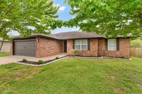 3784 W Ridgeway St, Springfield, MO 65807