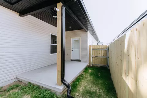 Exterior - 1232 E Paragon Ave, Springfield, MO 65803 photo 4 of 6