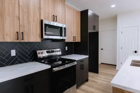 Kitchen - 1232 E Paragon Ave, Springfield, MO 65803 photo 4 of 4