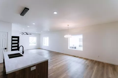Living - 1232 E Paragon Ave, Springfield, MO 65803 photo 3 of 6