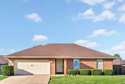 1203 E Chesapeake Dr, Ozark, MO 65721 photo 2