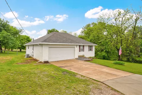 Exterior - 451 S 11th St, Ozark, MO 65721 photo 8 of 9