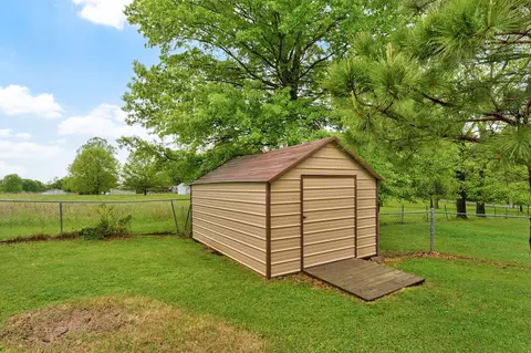 Exterior - 451 S 11th St, Ozark, MO 65721 photo 6 of 9
