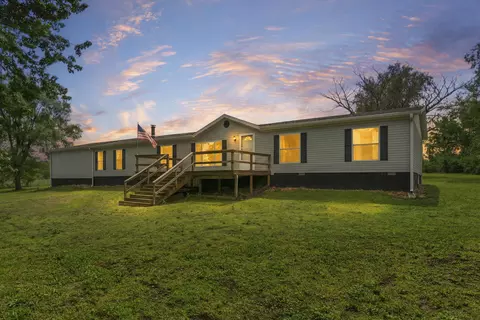 3850 State Highway D, Bolivar, MO 65613