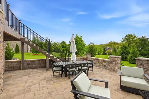 Exterior - 4702 Cobble Creek Dr, Springfield, MO 65809 photo 9 of 12