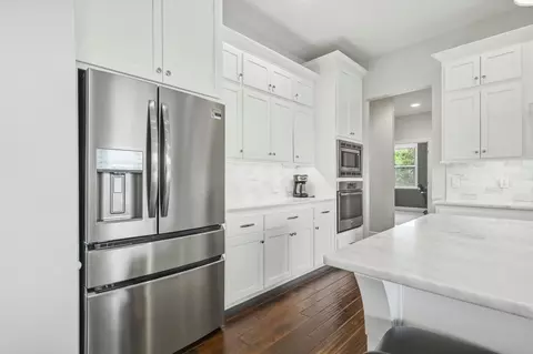 Kitchen - 4702 Cobble Creek Dr, Springfield, MO 65809 photo 5 of 7
