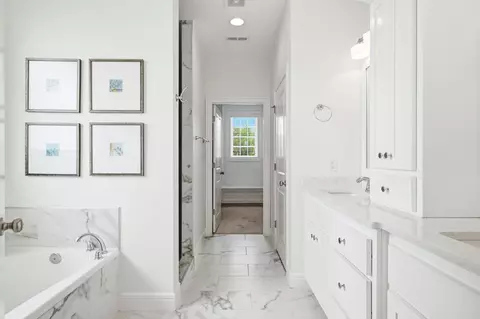 Entry Way - 4702 Cobble Creek Dr, Springfield, MO 65809 photo 3 of 4