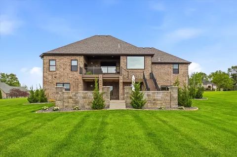 Exterior - 4702 Cobble Creek Dr, Springfield, MO 65809 photo 10 of 12