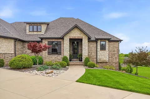 Exterior - 4702 Cobble Creek Dr, Springfield, MO 65809 photo 3 of 12