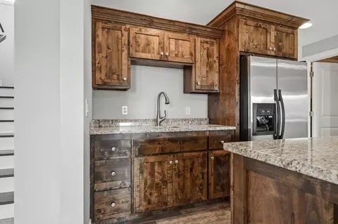 Kitchen - 4702 Cobble Creek Dr, Springfield, MO 65809 photo 7 of 7