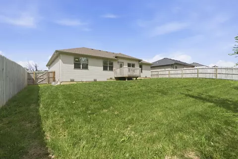 Exterior - 108 E Rosalie St, Strafford, MO 65757 photo 7 of 8