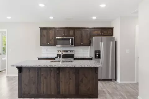 Kitchen - 108 E Rosalie St, Strafford, MO 65757 photo 1 of 2