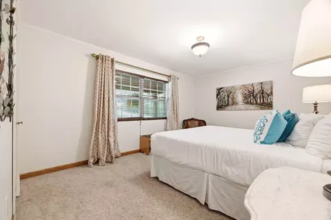 Bedroom - 26809 Apache Ln, Shell Knob, MO 65747 photo 4 of 10
