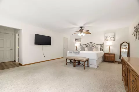 Bedroom - 26809 Apache Ln, Shell Knob, MO 65747 photo 3 of 10