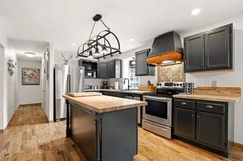 Kitchen - 26809 Apache Ln, Shell Knob, MO 65747 photo 1 of 7