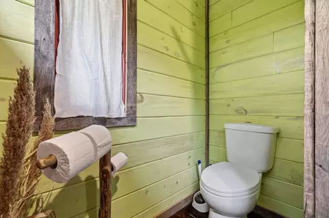 Bath - 26809 Apache Ln, Shell Knob, MO 65747 photo 7 of 7