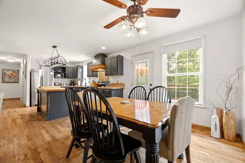 Dining - 26809 Apache Ln, Shell Knob, MO 65747 photo 2 of 4
