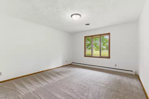Bedroom - 431 N Farm Road 205, Springfield, MO 65802 photo 1 of 4