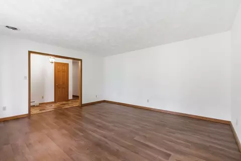 Living - 431 N Farm Road 205, Springfield, MO 65802 photo 8 of 10