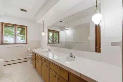 Bath - 431 N Farm Road 205, Springfield, MO 65802 photo 2 of 2