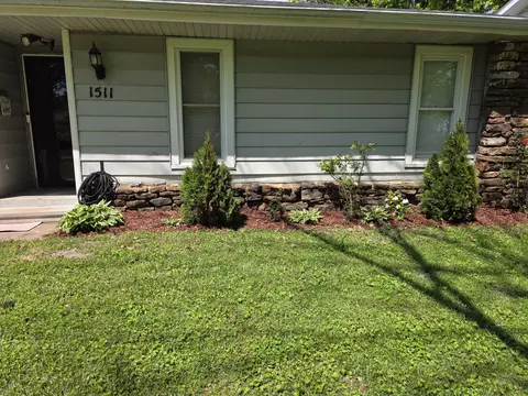 Exterior - 1511 W Berkeley St, Springfield, MO 65807 photo 3 of 5