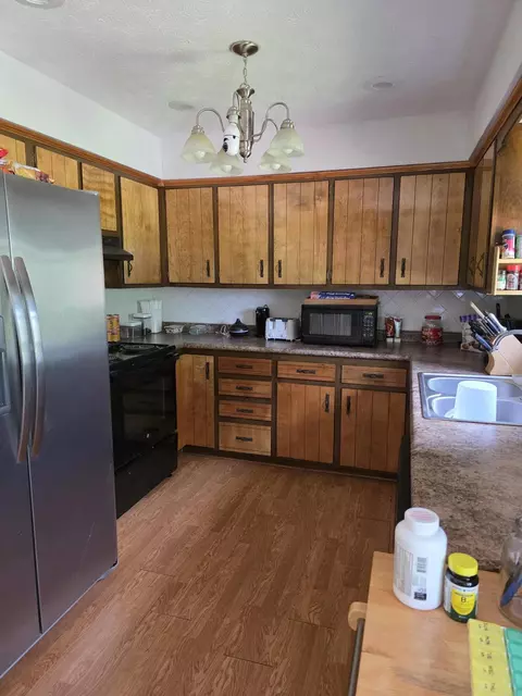 Kitchen - 1511 W Berkeley St, Springfield, MO 65807 photo 1 of 1
