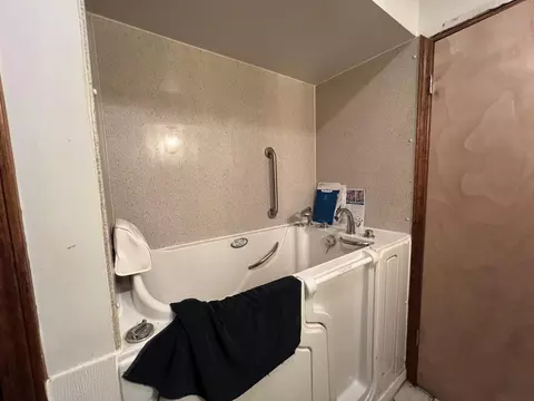 Bath - 9720 E State Highway Dd, Strafford, MO 65757 photo 4 of 4