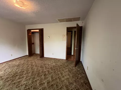 Bedroom - 9720 E State Highway Dd, Strafford, MO 65757 photo 5 of 8