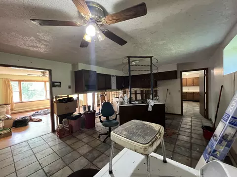 Kitchen - 9720 E State Highway Dd, Strafford, MO 65757 photo 2 of 2