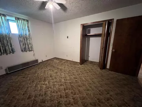 Bedroom - 9720 E State Highway Dd, Strafford, MO 65757 photo 3 of 8