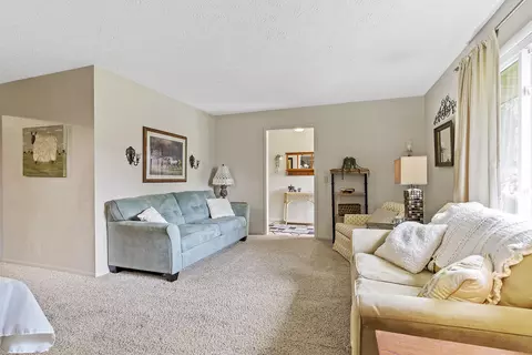 4446 S Holiday Ave, Springfield, MO 65810 photo 9