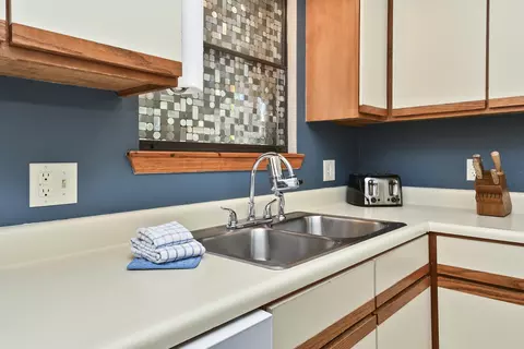 Kitchen - 267 Bunker Ridge Dr #6, Branson, MO 65616 photo 2 of 5
