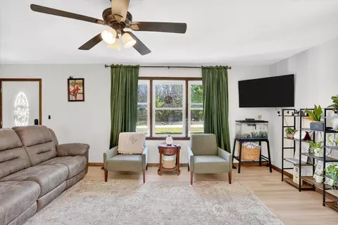 Living - 234 E Branch Rd, Macks Creek, MO 65786 photo 2 of 4