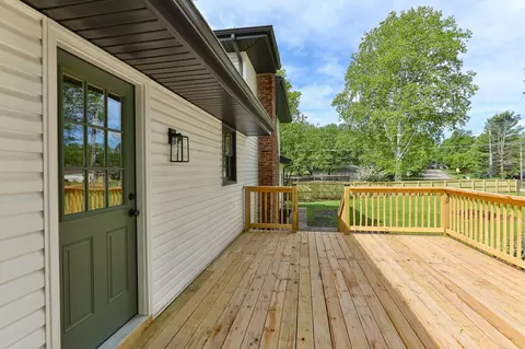 Exterior - 3311 S Graystone Pl, Springfield, MO 65804 photo 4 of 10