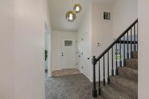 Entry Way - 3311 S Graystone Pl, Springfield, MO 65804 photo 1 of 3