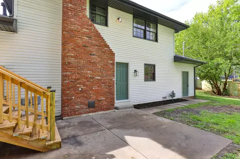 Exterior - 3311 S Graystone Pl, Springfield, MO 65804 photo 5 of 10