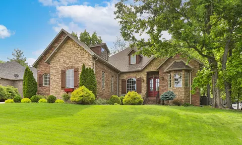 2625 S Forrest Heights Ave, Springfield, MO 65809