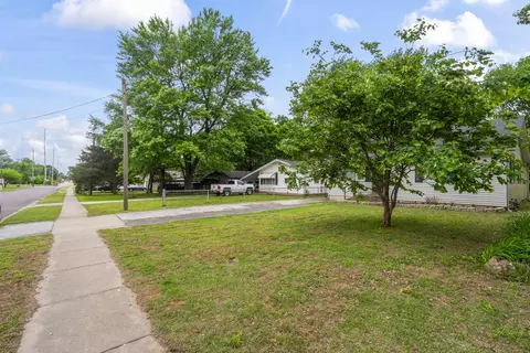 1037 N Fulbright Ave, Springfield, MO 65802 photo 3