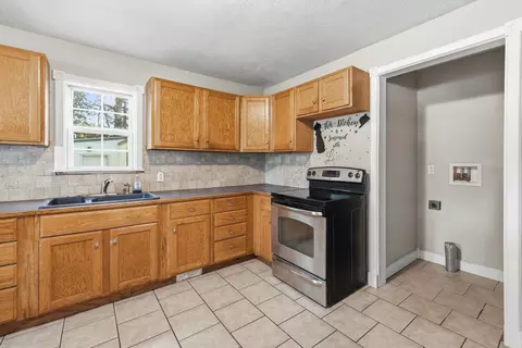 Kitchen - 1617 W Lee St, Springfield, MO 65803 photo 1 of 2