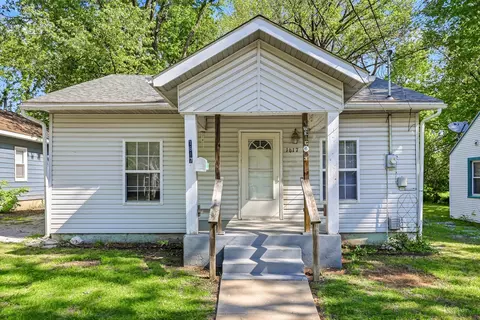 1617 W Lee St, Springfield, MO 65803