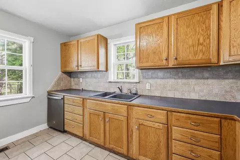 Kitchen - 1617 W Lee St, Springfield, MO 65803 photo 2 of 2