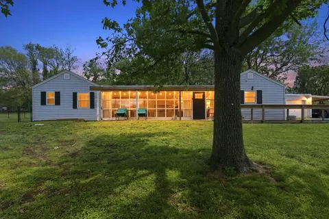2415 E Valley Water Mill Rd, Springfield, MO 65803