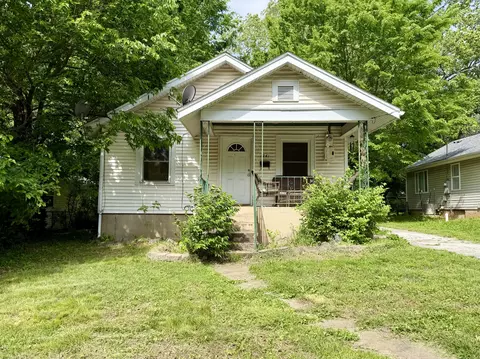 1241 S Ferguson Ave, Springfield, MO 65807